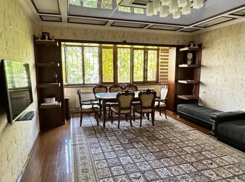 Sotiladi 3 xonali kvartira, 75 m², 5/9 qavat — Mirzo Ulugʻbek tumani
