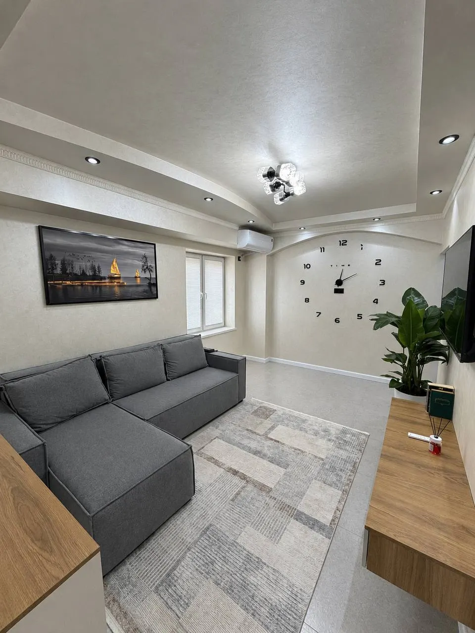 Сотилади 2 хонали квартира, 52 м², 1/4 қават — Юнусобод тумани
