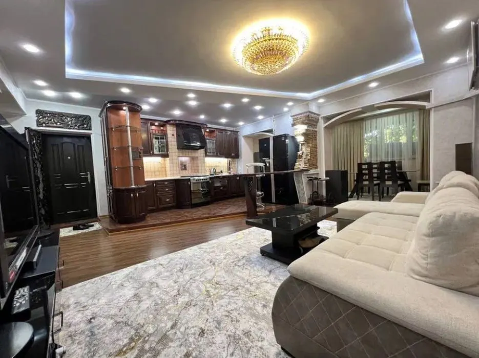 Сдаётся 3-комнатная квартира, 81 м², 3/4 этаж — Юнусабадский район
