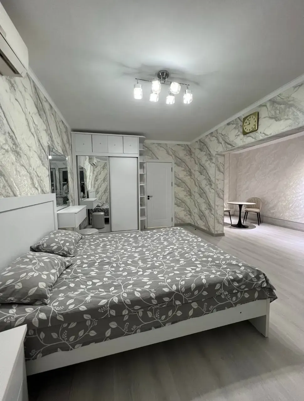 Сдаётся 1-комнатная квартира, 35 м², 4/8 этаж — Яккасарайский район