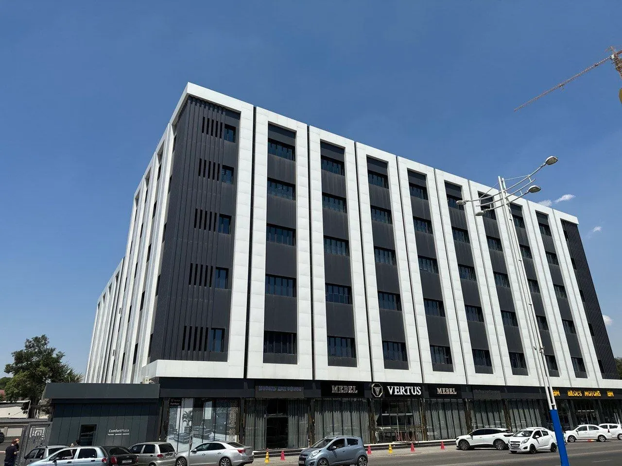 Сдаётся коммерческое помещение, 1400 м², 6/6 этаж — Яккасарайский район