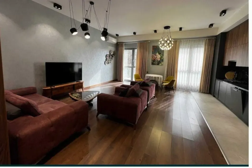 Сдаётся 2-комнатная квартира, 79 м², 3/6 этаж — Мирабадский район