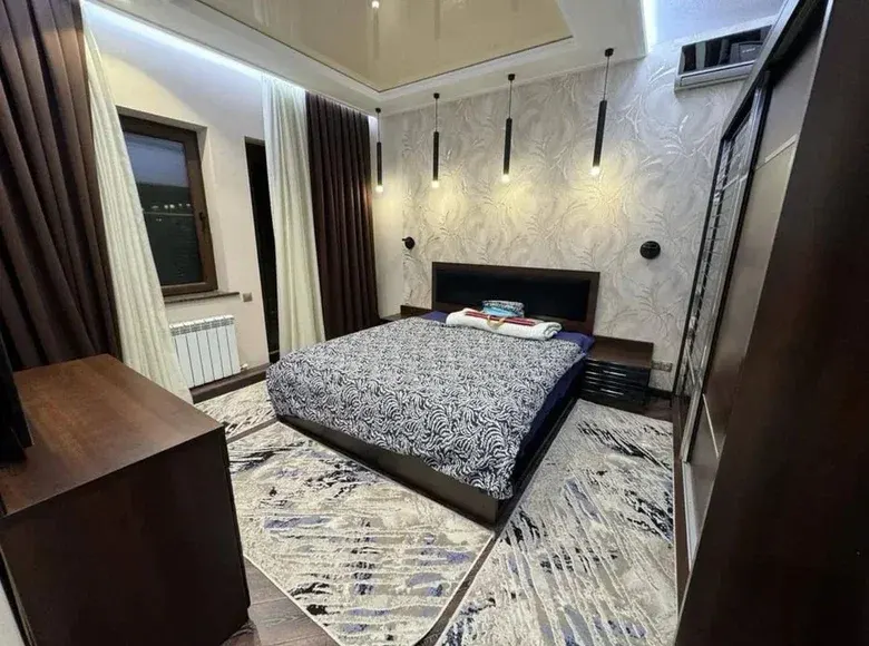 Ижарага берилади 3 хонали квартира, 110 м², 4/4 қават — Миробод тумани