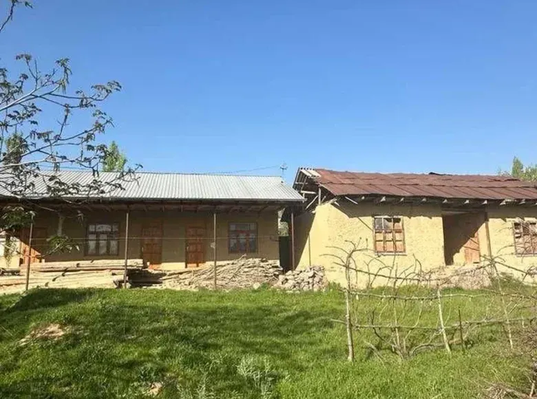 Продаётся 3-комнатный дом, 13.5 сот., 50 м² — Паркентский район