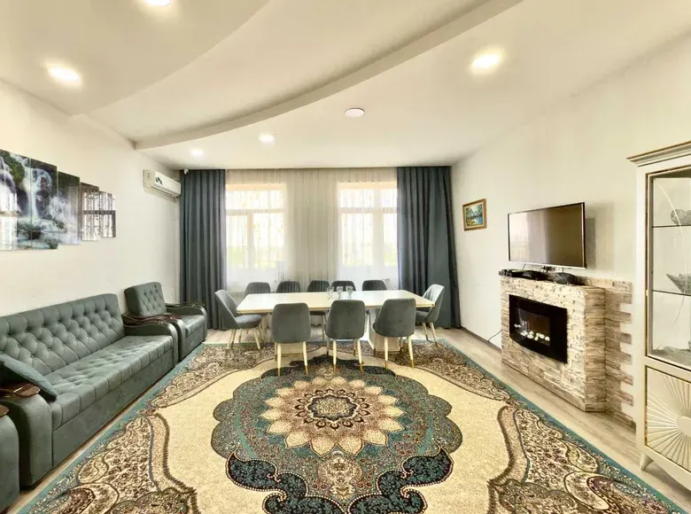 Продаётся 4-комнатная квартира, 125 м², 7/8 этаж — Юнусабадский район