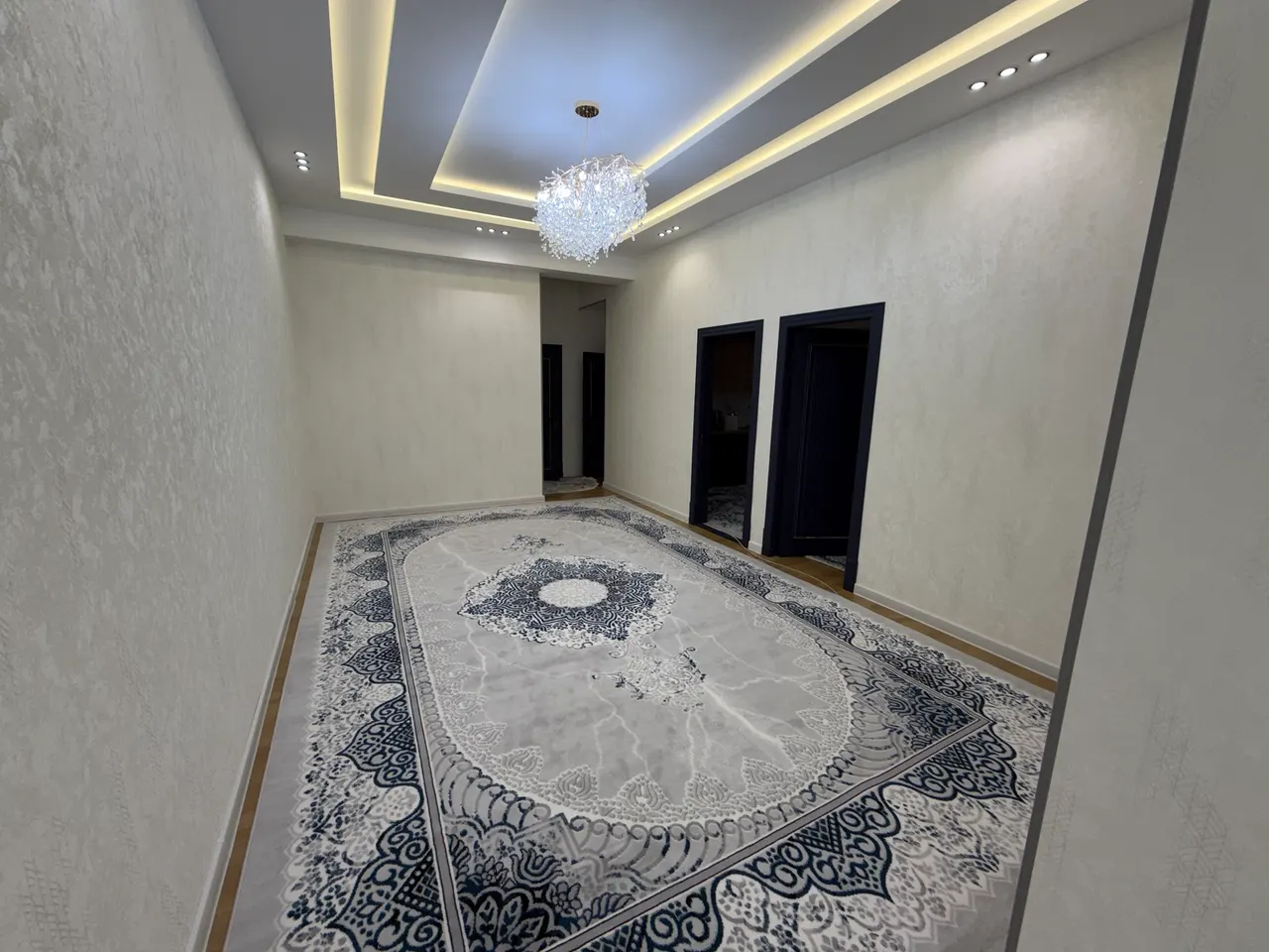 Sotiladi 2 xonali kvartira, 82 m², 1/6 qavat — Sergeli tumani