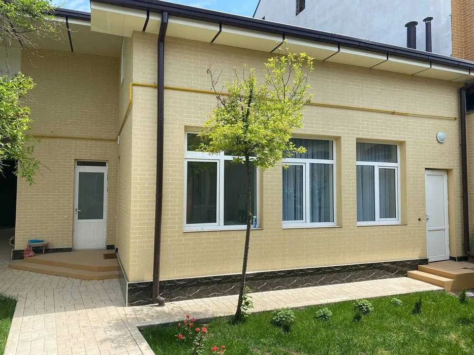 Ижарага берилади 4 хонали ҳовли уй, 180 м², 1 қаватли — Чилонзор тумани
