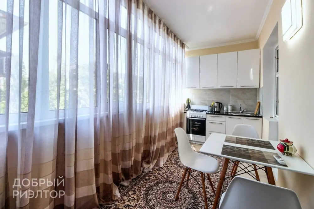 Ijaraga beriladi 3 xonali kvartira, 55 m², 4/4 qavat — Mirobod tumani
