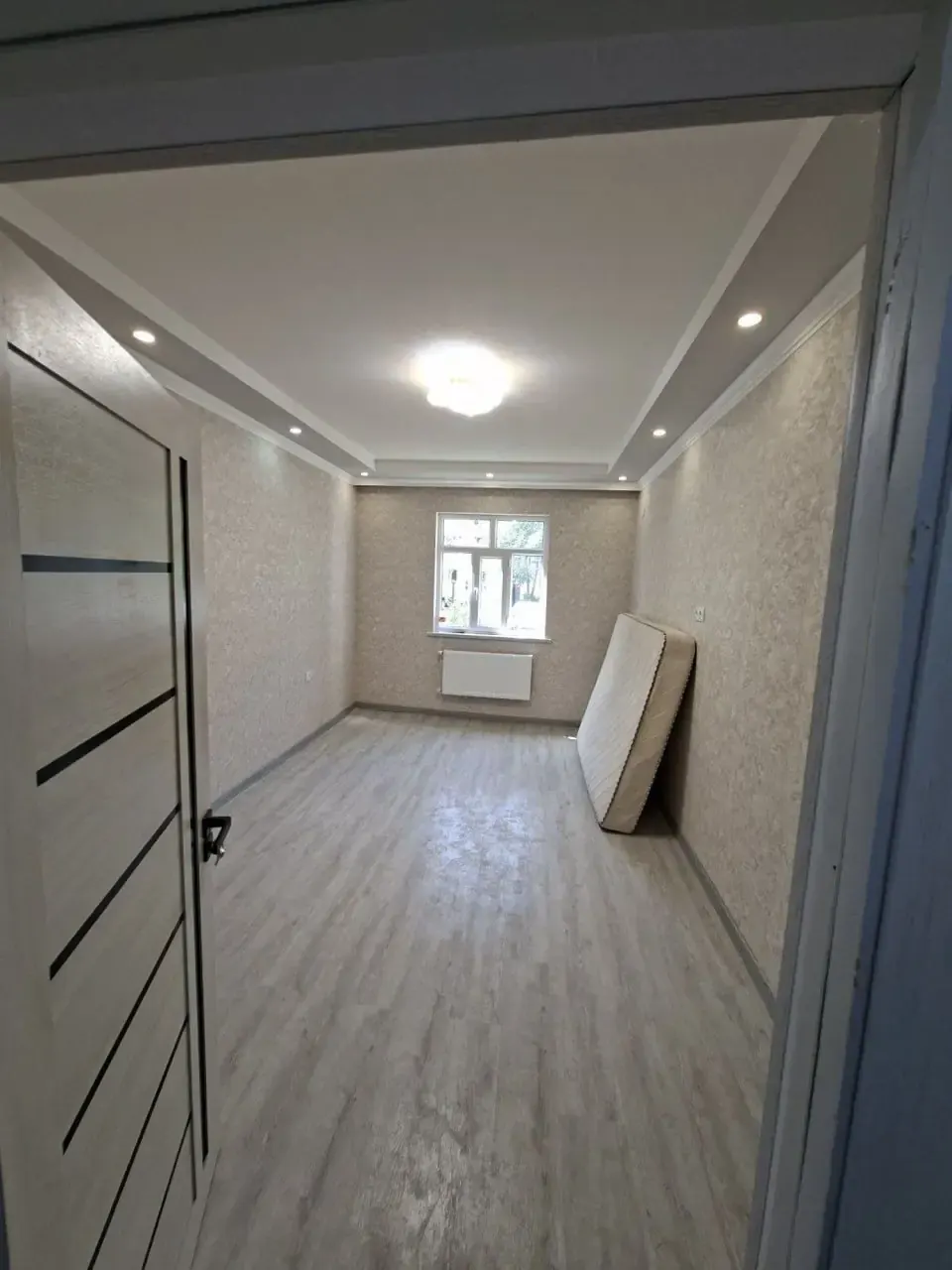Продаётся 3-комнатная квартира, 70 м², 1/4 этаж — Юнусабадский район