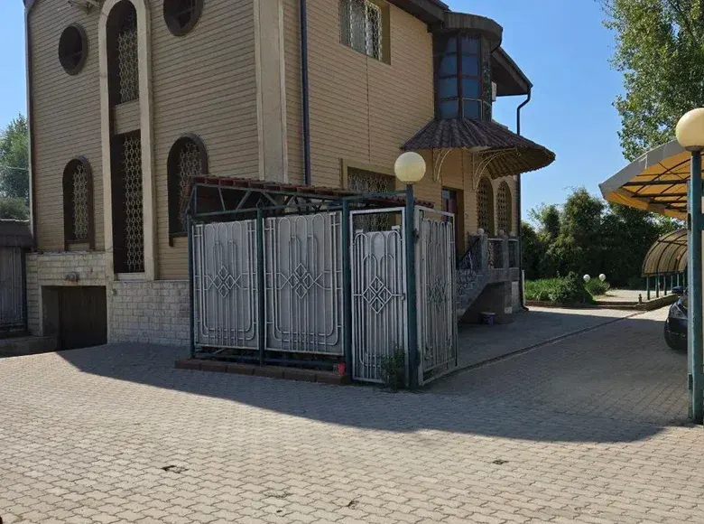 Посуточно 5-комнатная дача, 24 сот., 2400 м² — Яшнабадский район