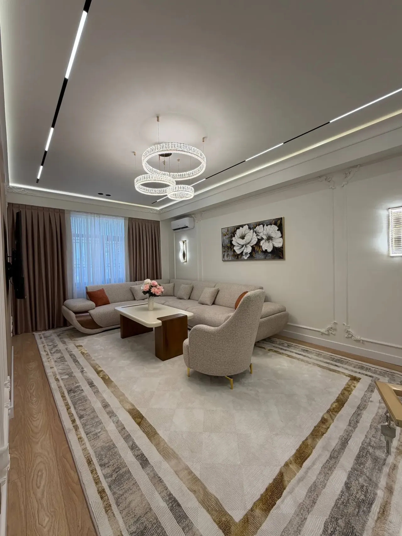 Sotiladi 4 xonali kvartira, 105 m², 10/10 qavat — Yashnobod tumani