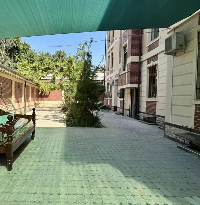 Сотилади 4 хонали квартира, 107 м², 2/3 қават — Яккасарой тумани