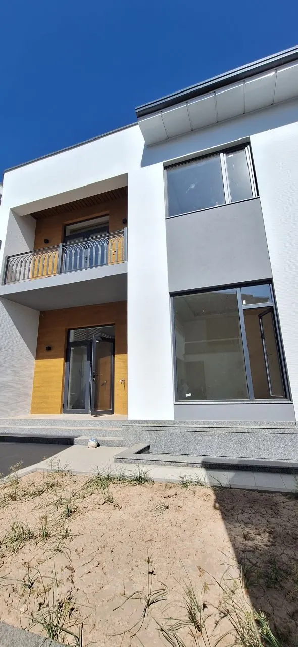 Продаётся 6-комнатный дом, 2 сот., 2/2 этаж — Юнусабадский район