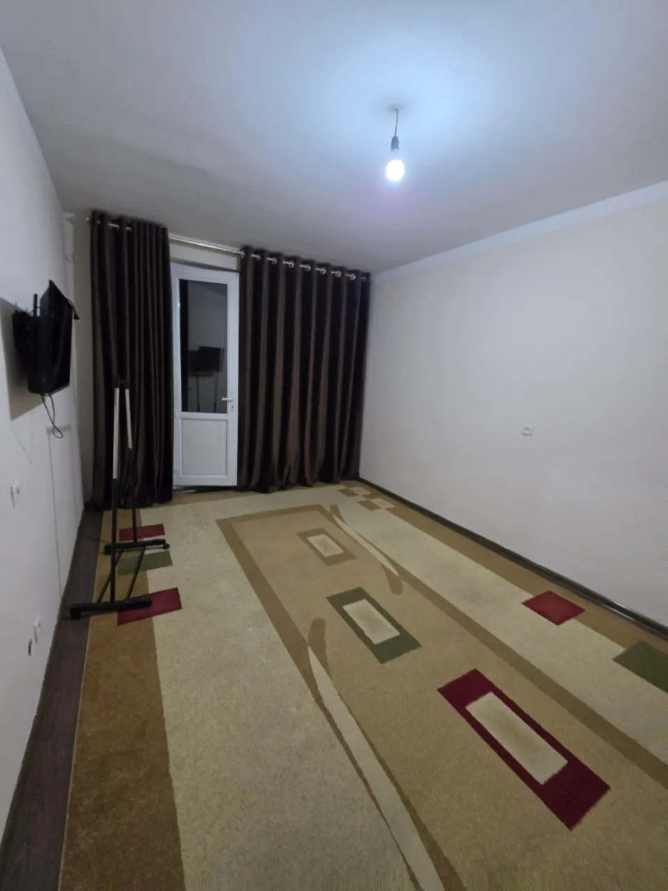 Продаётся 3-комнатная квартира, 58 м², 6/7 этаж — Янгихаётский район