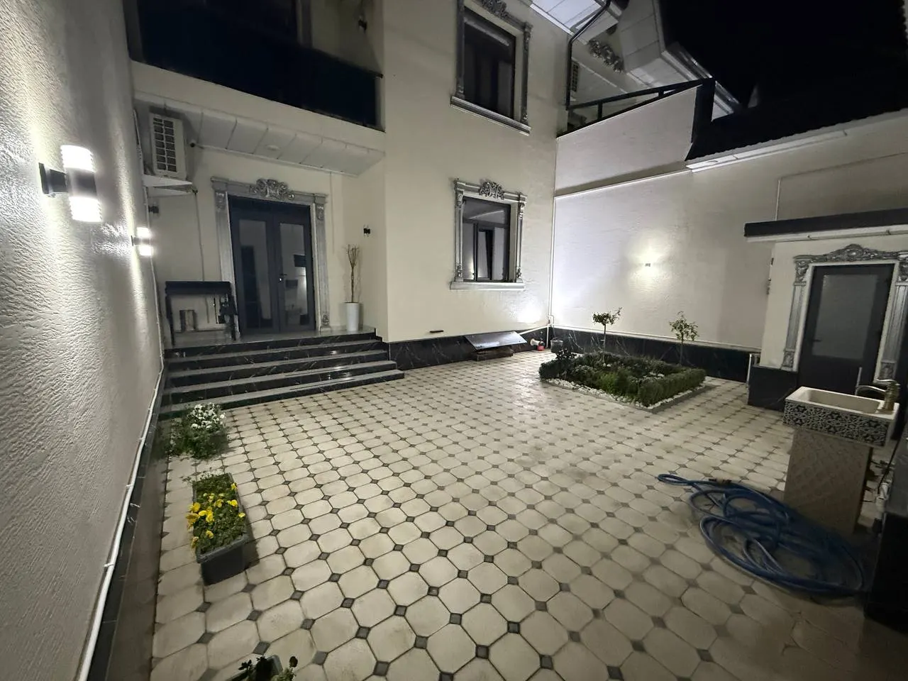 Сдаётся 6-комнатный дом, 200 м² — Сергелийский район