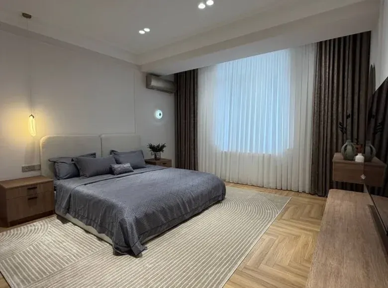 Продаётся 4-комнатная квартира, 154 м², 6/10 этаж — Чиланзарский район