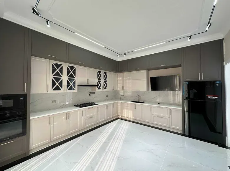Продаётся 7-комнатный дом, 3 сот., 368 м², 1/2 этаж — Мирзо-Улугбекский район