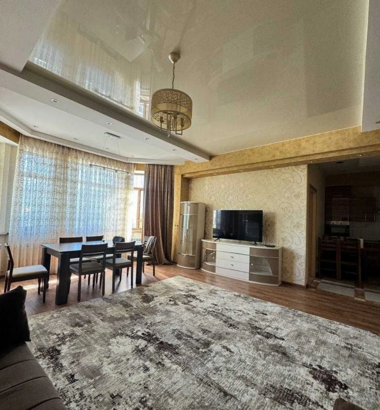 Сдаётся 3-комнатная квартира, 110 м², 4/9 этаж — Юнусабадский район