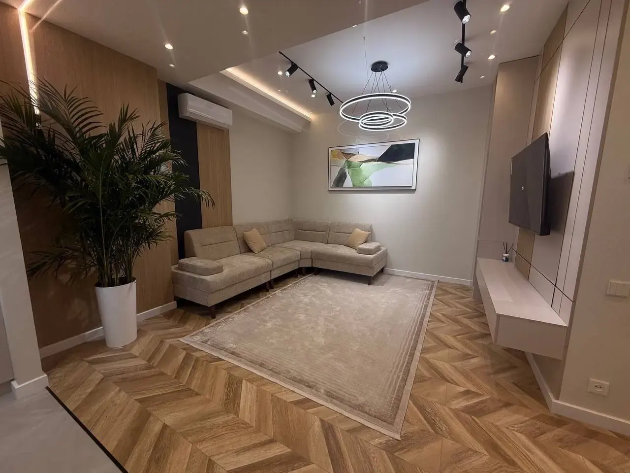 Продаётся 2-комнатная квартира, 60 м², 8/14 этаж — Яккасарайский район