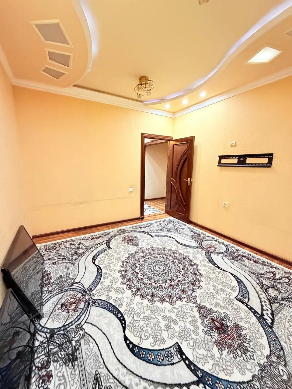 Сдаётся 4-комнатная квартира, 92 м², 7/9 этаж — Сергелийский район