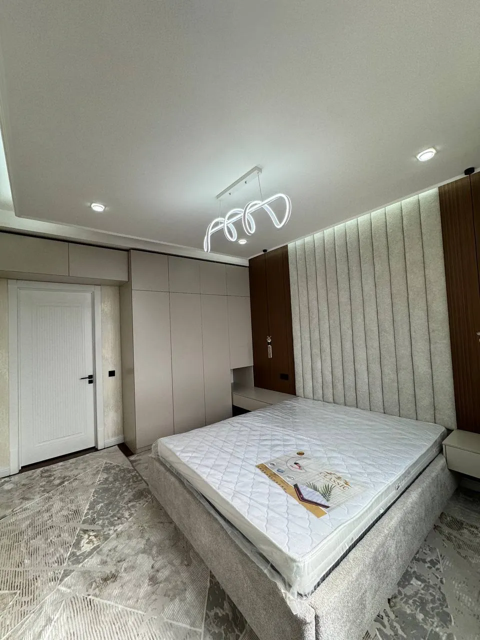 Продаётся 2-комнатная квартира, 56 м², 8/10 этаж — Ташкентский район