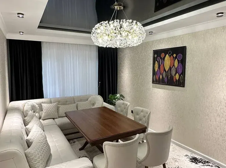 Сотилади 5 хонали квартира, 100 м², 3/4 қават — Юнусобод тумани