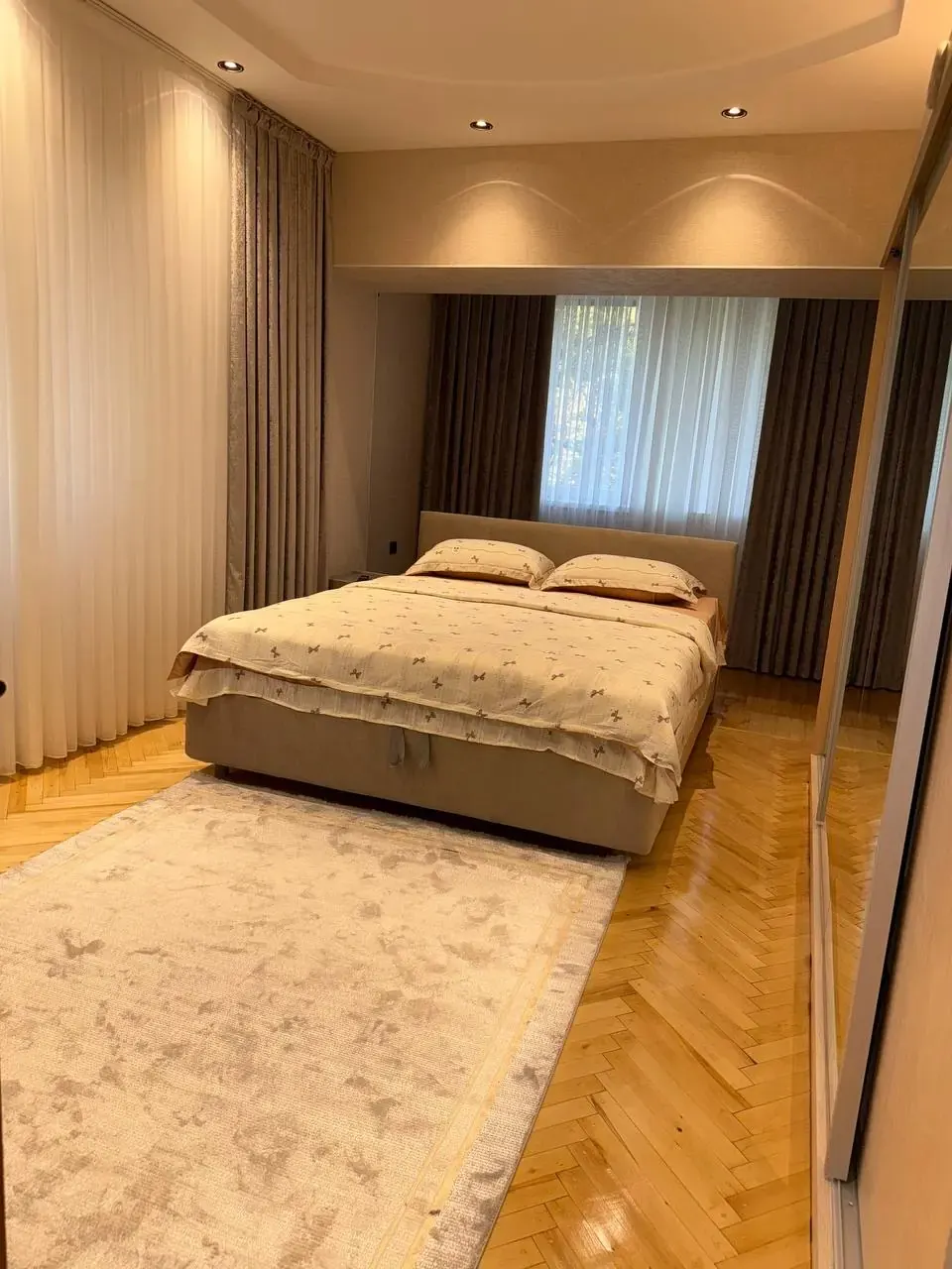 Сдаётся 2-комнатная квартира, 64 м², 4/8 этаж — Мирабадский район