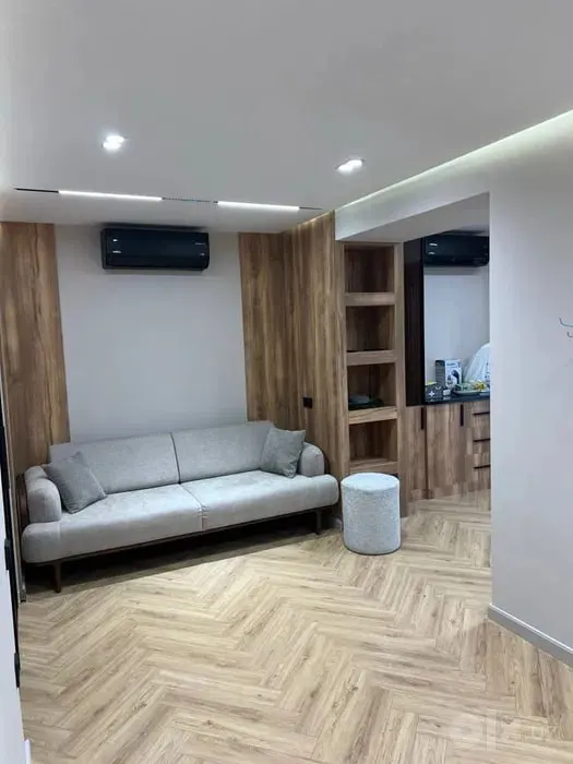 Sotiladi 1 xonali kvartira, 50 m², 4/4 qavat — Mirzo Ulugʻbek tumani