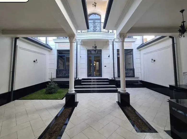 Сотилади 6 хонали ҳовли уй, 2 сотих, 500 м² — Мирзо Улуғбек тумани