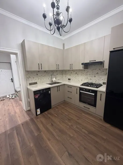 Сдаётся 1-комнатная квартира, 45 м², 1/3 этаж — Шайхантахурский район
