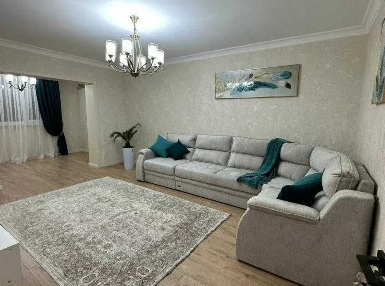 Сотилади 4 хонали квартира, 110 м², 8/9 қават — Мирзо Улуғбек тумани