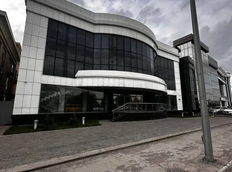 Ijaraga beriladi tijorat binosi, 2200 m² — Yashnobod tumani