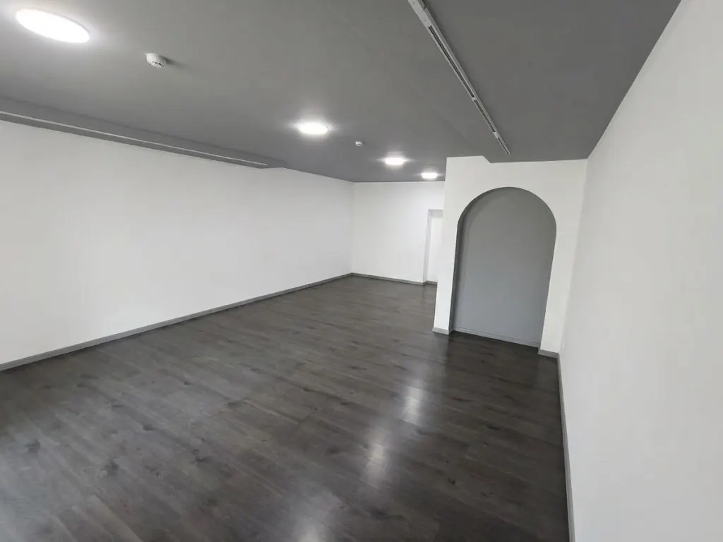 Ижарага берилади тижорат биноси, 57 м², 1/1 қават — Яккасарой тумани