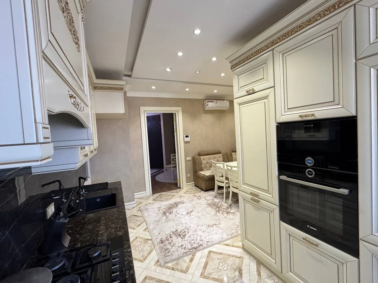 Сдаётся 4-комнатная квартира, 136 м², 6/7 этаж — Алмазарский район