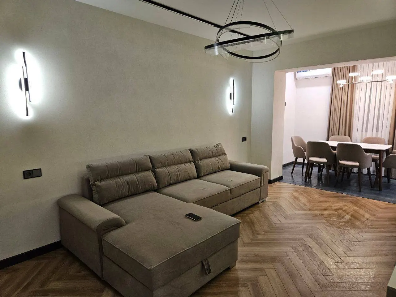 Sotiladi 3 xonali kvartira, 75 m², 4/4 qavat — Mirzo Ulugʻbek tumani