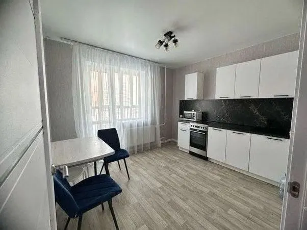 Сдаётся 3-комнатная квартира, 65 м², 3/5 этаж — Яккасарайский район