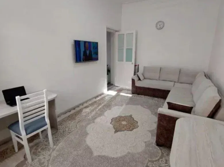 Sotiladi 2 xonali kvartira, 50 m², 2/4 qavat — Mirobod tumani