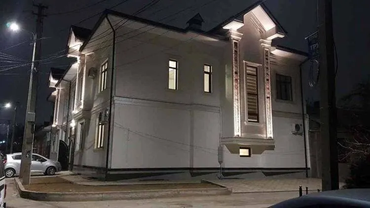 Сдаётся 6-комнатный дом, 10 сот., 540 м² — Мирабадский район