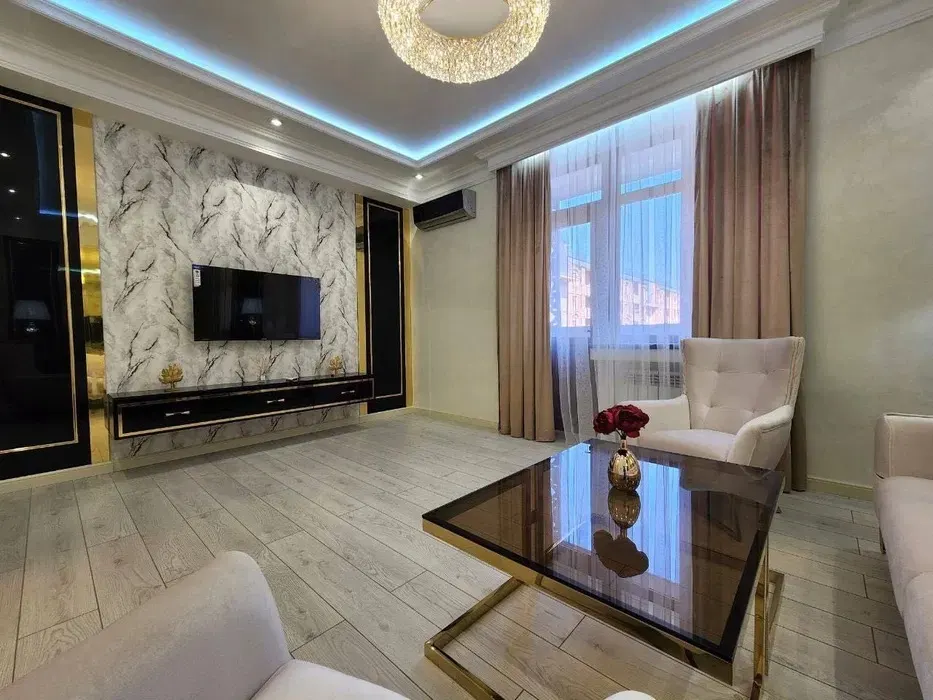 Сдаётся 2-комнатная квартира, 68 м², 6/8 этаж — Яккасарайский район