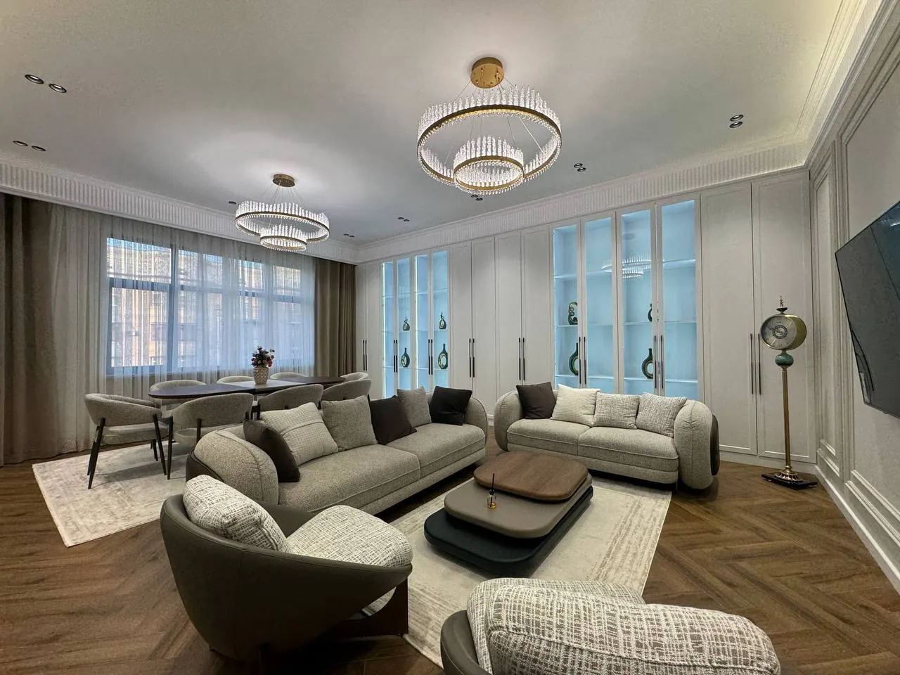 Продаётся 5-комнатная квартира, 180 м², 6/8 этаж — Мирабадский район