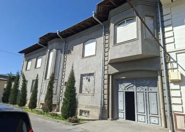 Ijaraga beriladi 6 xonali hovli uy, 6 sotix, 600 m², 2 qavatli — Uchtepa tumani