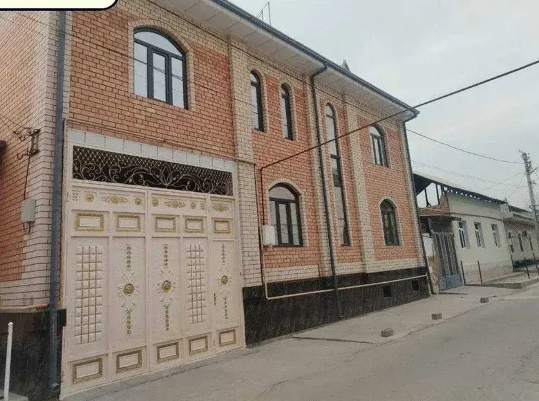 Sotiladi 7 xonali hovli uy, 6 sotix, 230 m² — Yangihayot tumani
