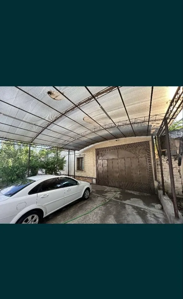 Sotiladi 5 xonali hovli uy, 6 sotix, 300 m², 2/2 qavat — Qibray tumani