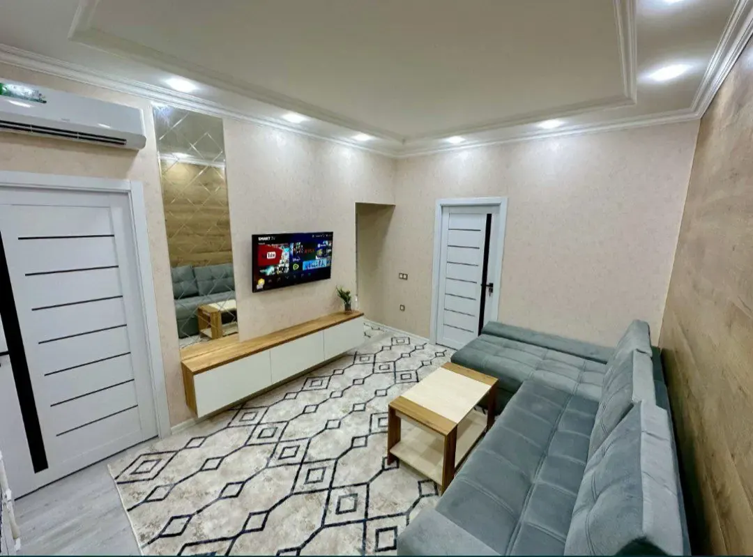 Сдаётся 2-комнатная квартира, 70 м², 1/4 этаж — Учтепинский район