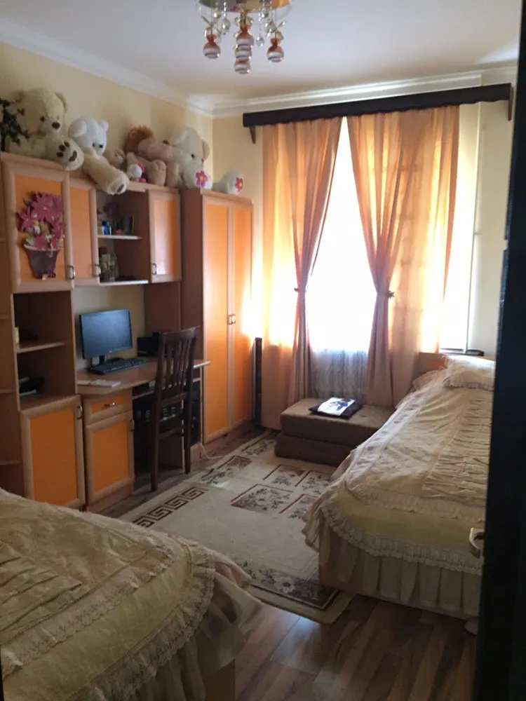 Sotiladi 3 xonali kvartira, 81 m², 1/9 qavat — Yunusobod tumani