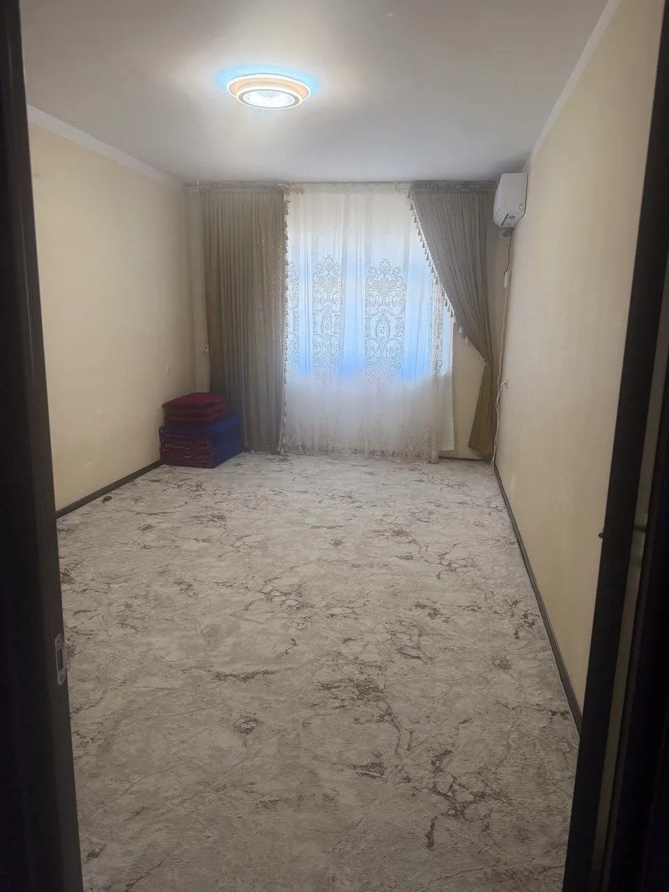 Ижарага берилади 3 хонали квартира, 70 м², 4/8 қават — Сергели тумани