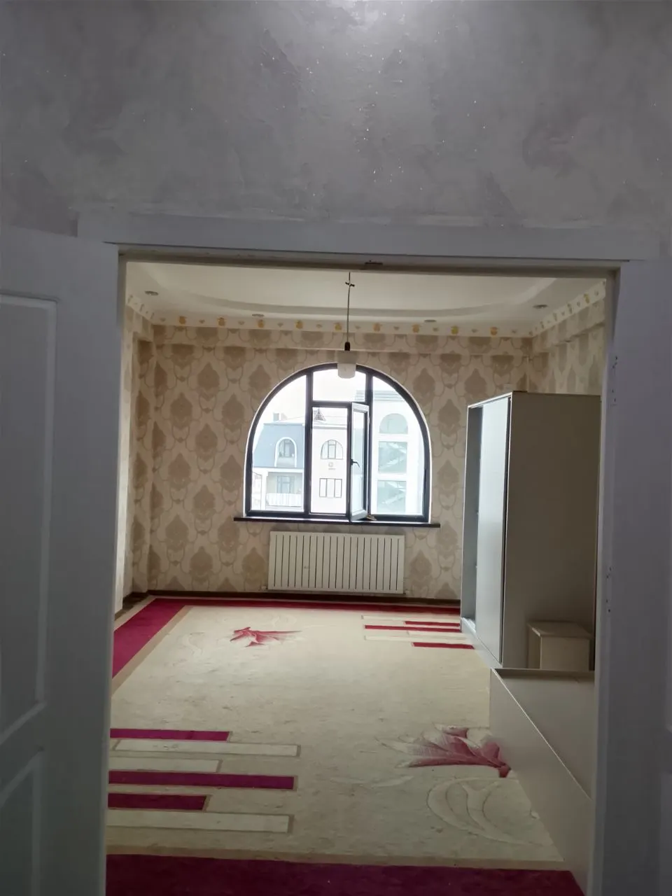 Ижарага берилади 2 хонали квартира, 78 м², 1/1 қават — Сергели тумани