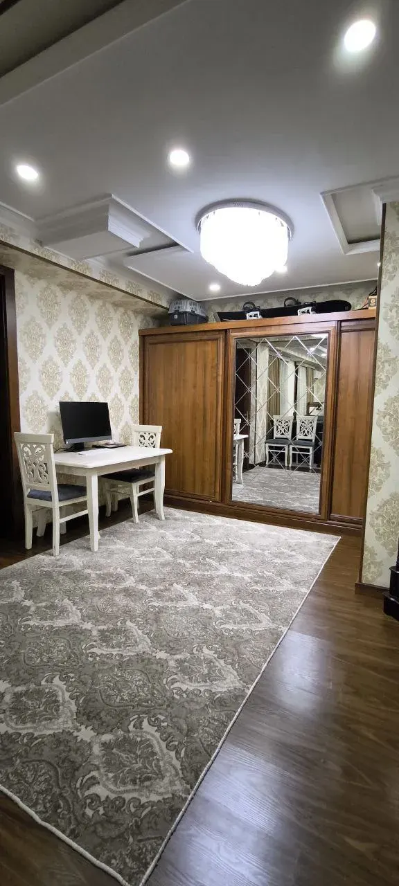 Сотилади 3 хонали квартира, 80 м², 2/18 қават — Мирзо Улуғбек тумани