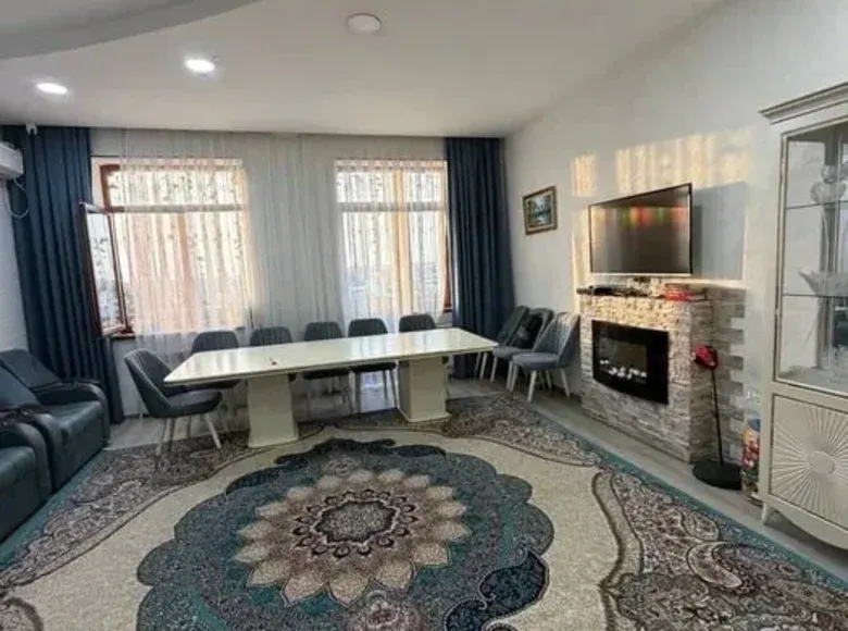 Продаётся 4-комнатная квартира, 125 м², 7/8 этаж — Юнусабадский район