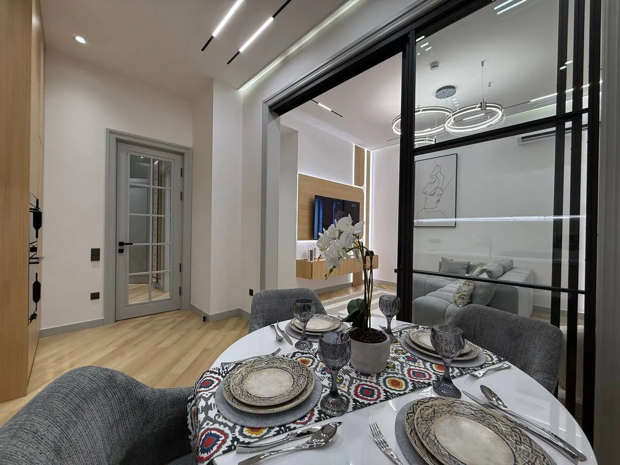 Сотилади 4 хонали квартира, 105 м², 7/13 қават — Мирзо Улуғбек тумани